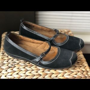 Naturalized Shoes